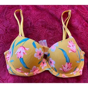 PINK Victoria's Secret Wear Everywhere Lightly Lined Floral Bra‎ 32C